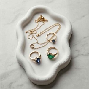 Asymmetrical jewelry Tray White